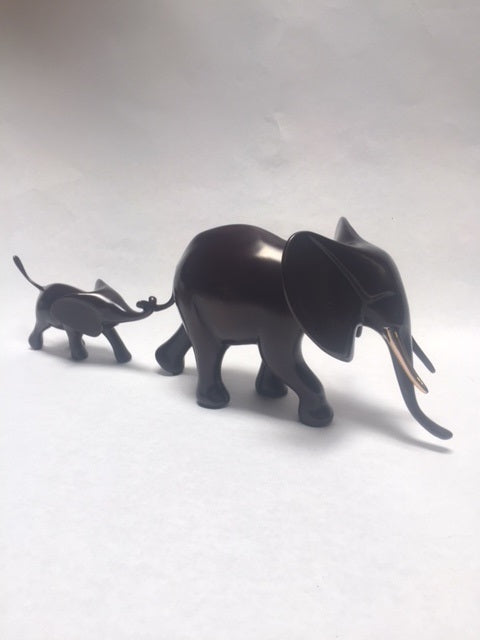 Loet Vanderveen Elephant and Baby, Marching (Burgundy) Sculpture